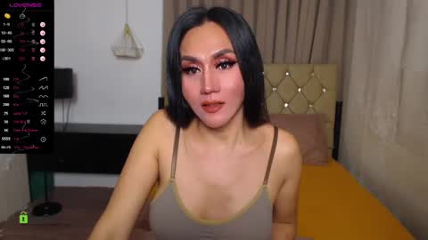 Snapshot of stacydulce chatting on 01.08.25 stacy online show from 01.08.25