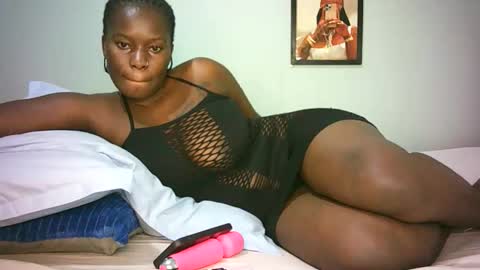 Snapshot of stacysweet69 chatting on 05.08.26 all yours online show from 05.08.26