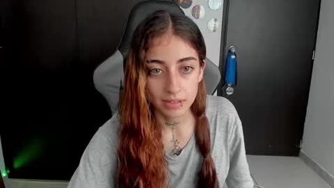 Snapshot of star_shooting chatting on 10.06.25 star_shooting online show from 10.06.25