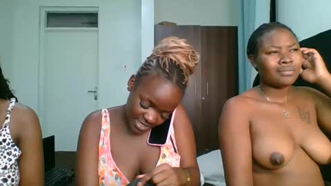 Snapshot of stargirl_lia chatting on 05.15.26 lia online show from 05.15.26