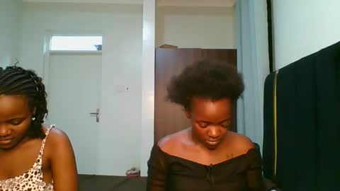 Snapshot of stargirl_lia chatting on 05.17.26 lia online show from 05.17.26