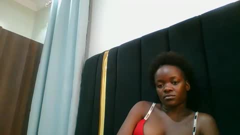 Snapshot of stargirl_lia chatting on 05.18.26 lia online show from 05.18.26