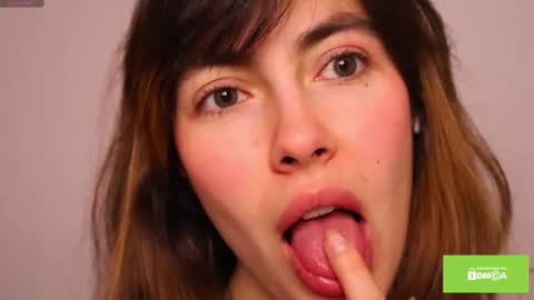 Snapshot of starlace_ chatting on 10.25.25 Nina online show from 10.25.25