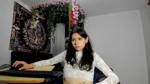 starmoonly online show from 02.22.25