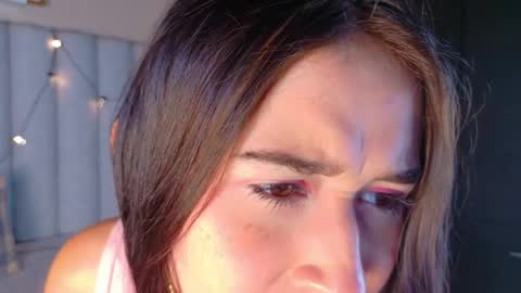 Snapshot of starrmoon__ chatting on 03.31.26 M O O N online show from 03.31.26