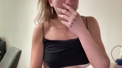 Stassiethatsororitygirl online show from 12.24.24