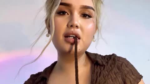 Snapshot of stassy_baby101 chatting on 01.16.25 Stassy online show from 01.16.25