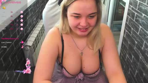 Snapshot of stasyasunshine chatting on 02.25.26 stasyasunshine online show from 02.25.26