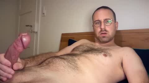 Snapshot of steady_shot chatting on 09.22.25 steady_shot online show from 09.22.25