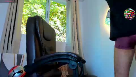 Snapshot of stebansilv_ chatting on 06.29.26 Steban online show from 06.29.26