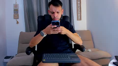 Snapshot of stebansilv_ chatting on 07.12.26 Steban online show from 07.12.26