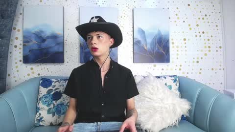 Snapshot of steev_novoa chatting on 12.12.24 Steev online show from 12.12.24