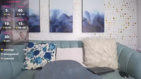 Snapshot of steev_novoa chatting on 12.12.24 Steev online show from 12.12.24