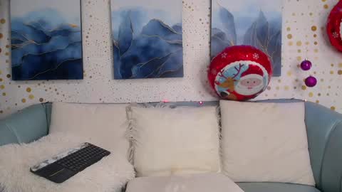 Snapshot of steev_novoa chatting on 12.22.24 Steev online show from 12.22.24