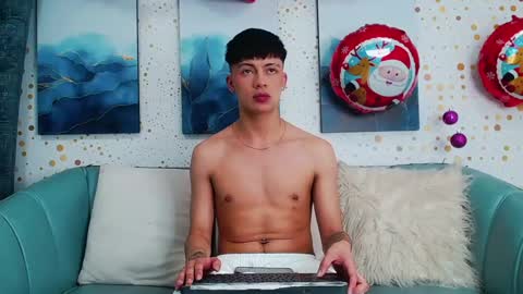 Snapshot of steev_novoa chatting on 12.27.24 Steev online show from 12.27.24