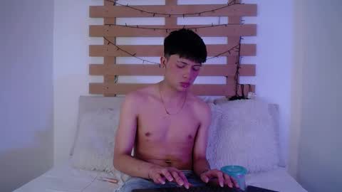 Snapshot of steev_novoa chatting on 01.21.25 Steev online show from 01.21.25