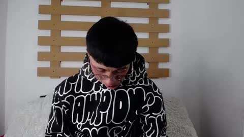 Snapshot of steev_novoa chatting on 01.26.25 Steev online show from 01.26.25