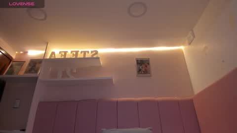 Snapshot of stefaagomez chatting on 11.27.25 Stefa Gomez online show from 11.27.25