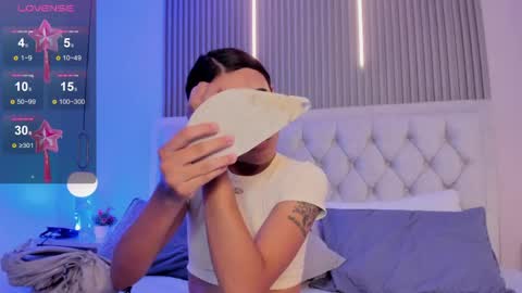 Stefani  online show from 05.14.26