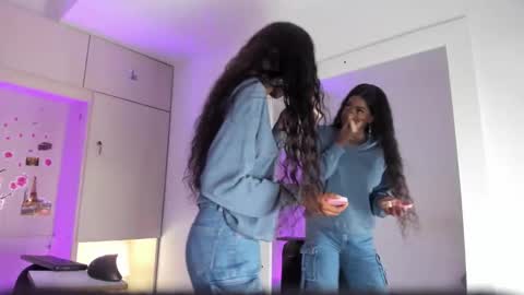 stefannyevans_ online show from 02.05.26