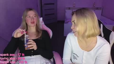 Snapshot of stefany_and_bettany chatting on 10.25.25 stefany_and_bettany online show from 10.25.25