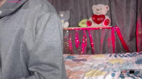 Snapshot of stefany_pablo1 chatting on 11.19.25 stefany_pablo1 online show from 11.19.25