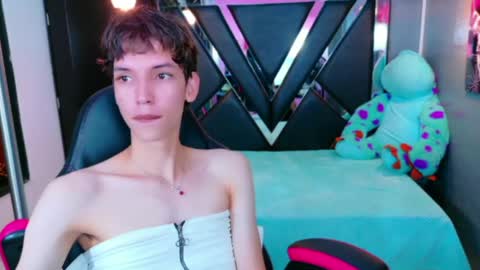 stefany piink online show from 05.17.26
