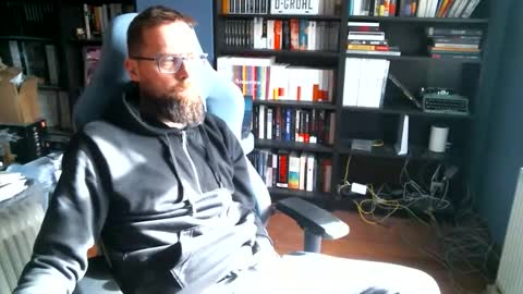 MeStef online show from 10.05.25