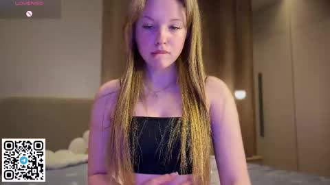 Snapshot of steffi_meoww chatting on 05.18.26 STEFI Streams every day from 10 PM GTM1 online show from 05.18.26