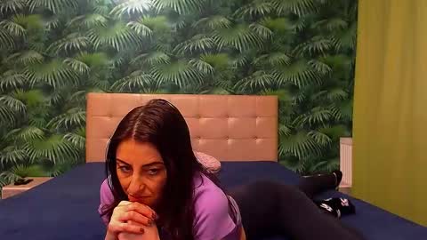 Stella John online show from 01.04.25