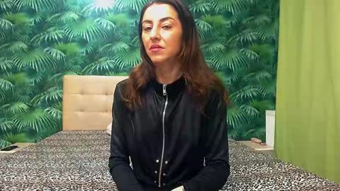 Stella John online show from 01.18.25