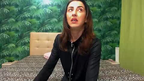 Stella John online show from 01.20.25