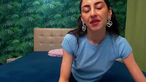 Stella John online show from 02.04.25