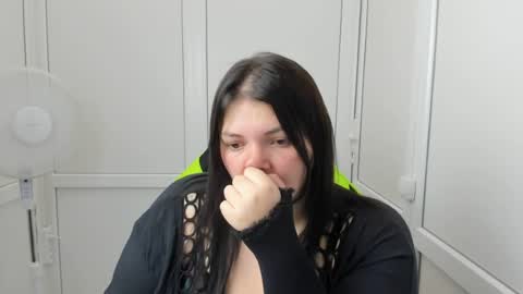 Snapshot of stella_la_ chatting on 06.24.26 Stella online show from 06.24.26