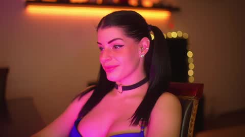 Stella online show from 01.03.25