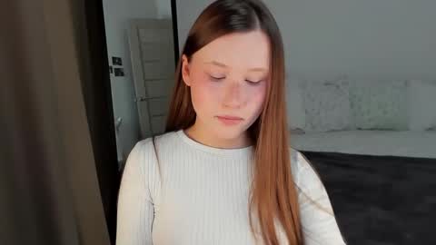 stella_sunny online show from 12.21.24