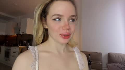 Asella online show from 02.12.25