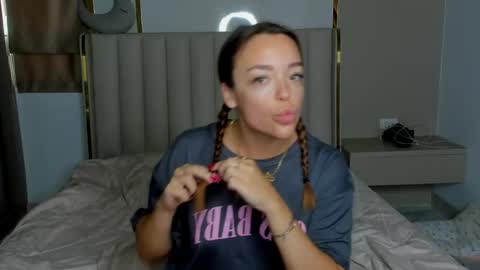 Snapshot of stellaa_queen chatting on 04.05.26 stella online show from 04.05.26
