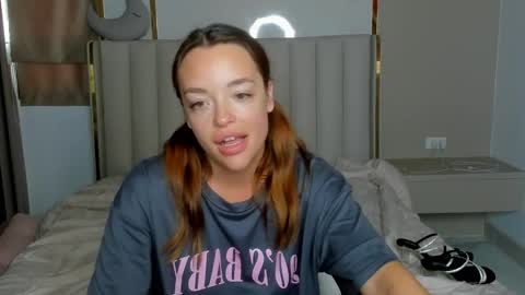 Snapshot of stellaa_queen chatting on 04.19.26 stella online show from 04.19.26