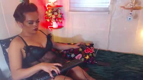 Snapshot of stellabronze chatting on 01.20.25 stella online show from 01.20.25