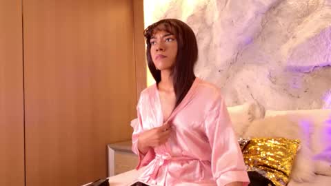 S T E L L A online show from 02.08.26