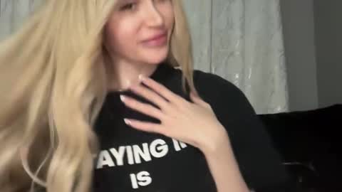 Stella Bella online show from 02.06.26