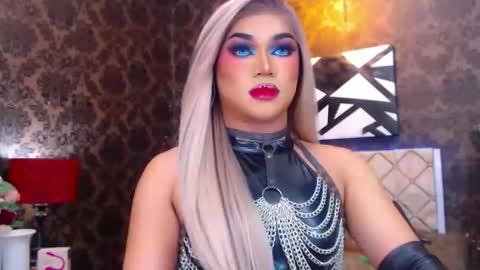 Snapshot of stellagrayts chatting on 02.15.25 CALL ME STELLA online show from 02.15.25