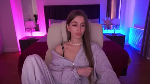 Snapshot of stellahoneywell chatting on 03.26.26 stellahoneywell online show from 03.26.26