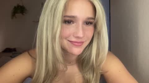 stellaraexox online show from 01.22.25