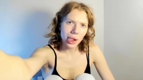 Snapshot of stellaswen chatting on 11.13.25 S T E L L A online show from 11.13.25