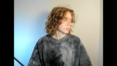 Snapshot of stellaswen chatting on 11.19.25 S T E L L A online show from 11.19.25