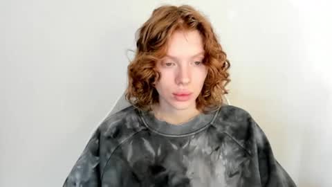 Snapshot of stellaswen chatting on 12.16.25 S T E L L A online show from 12.16.25