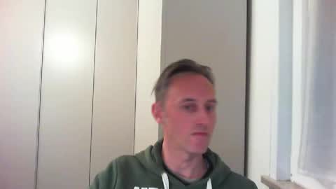 Snapshot of sten015 chatting on 12.23.24 sten015 online show from 12.23.24