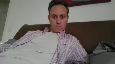 Snapshot of sten015 chatting on 01.07.25 sten015 online show from 01.07.25